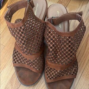 Brown summer heel